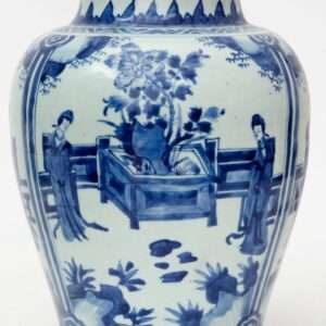 Vase Kangxi en porcelaine bleu et blanc