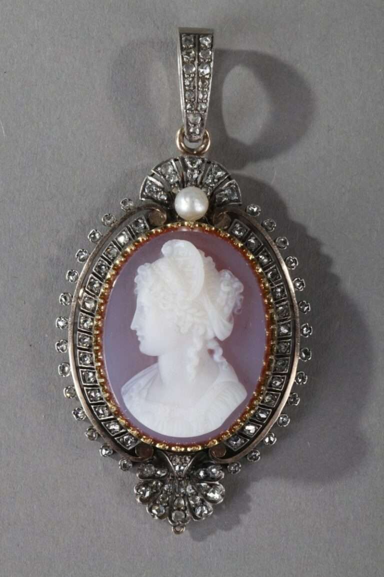 Camée agate, or et diamants XIXe siècle