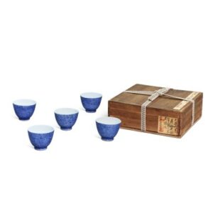 Ensemble de cinq coupes en porcelaine à glaçure bleue soufflée – Dynastie Qing, époque Kangxi
